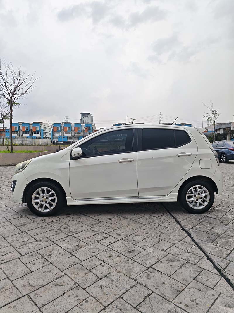 sentapcarrental-car-axia-putih-02